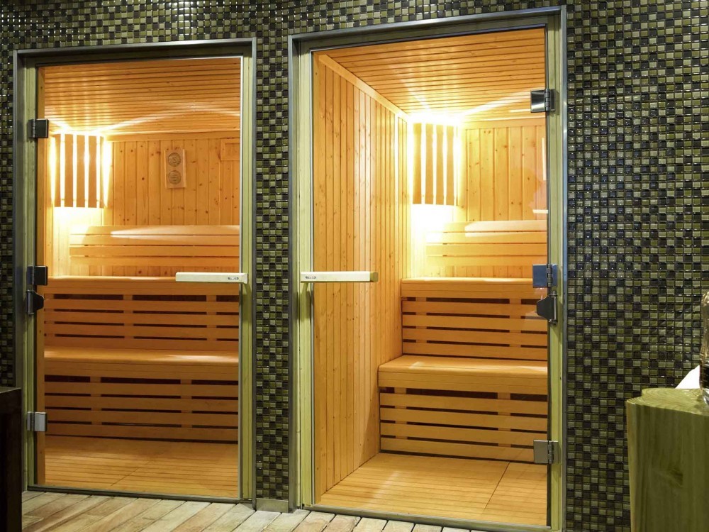 Стеклянные двери для бани и сауны