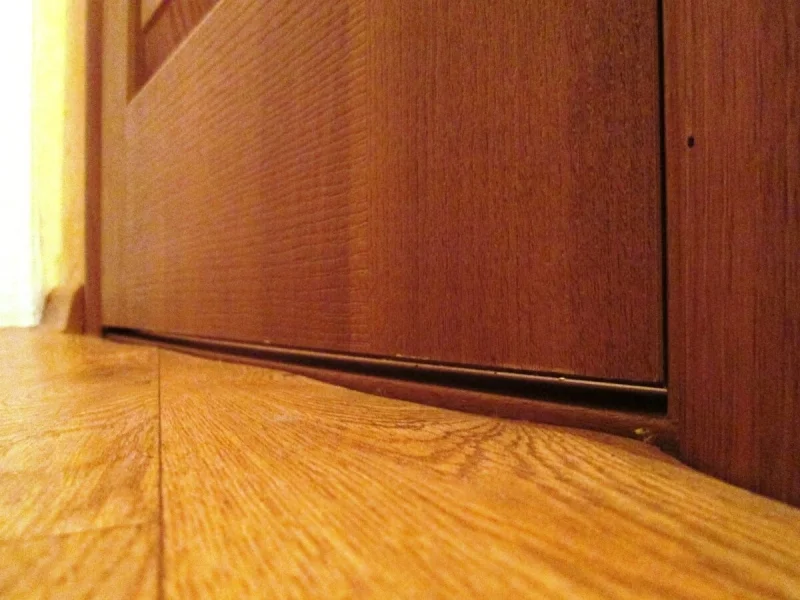 Провисание межкомнатной двери