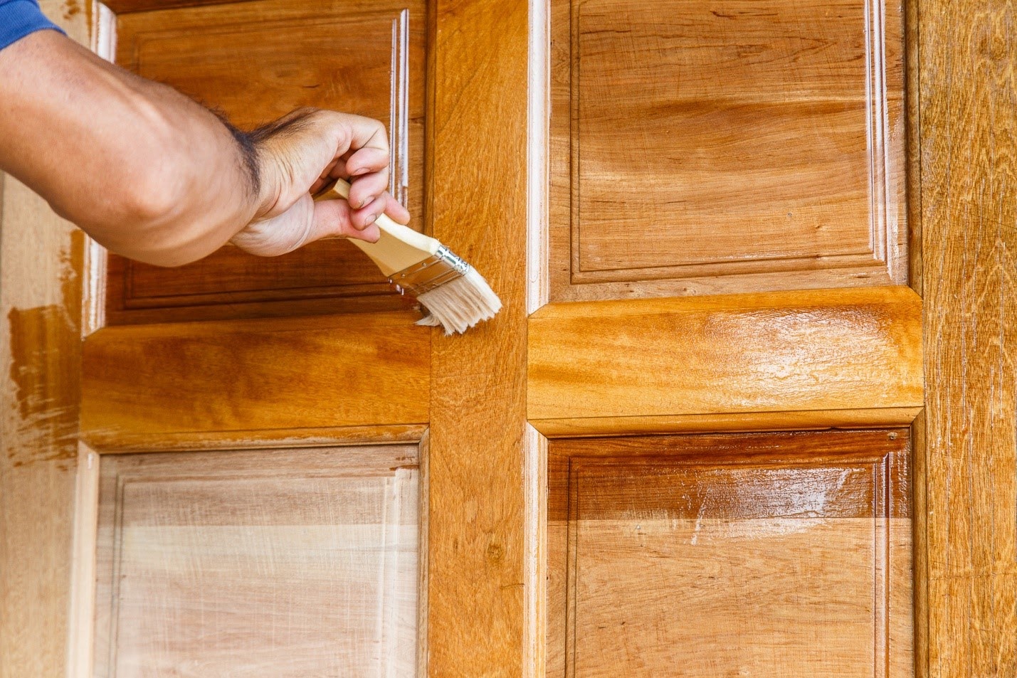 Чем покрасить двери из шпона в домашних условиях